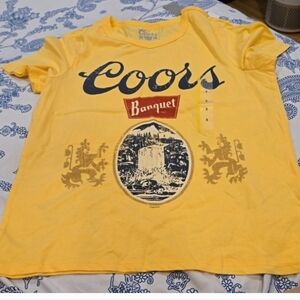 ❤️10/$20 New Beer Yellow Graphic T-Shirt